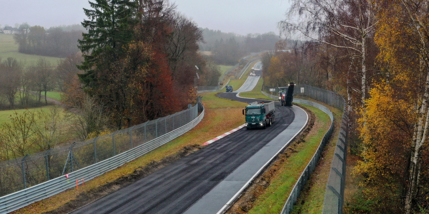 Neu-Asphaltierung des Nürburgrings auf Nordschleife und GP-Kurs beginnt