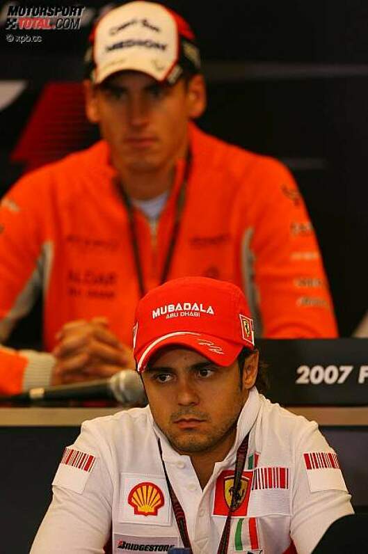 Adrian Sutil (Spyker) Felipe Massa (Ferrari) 