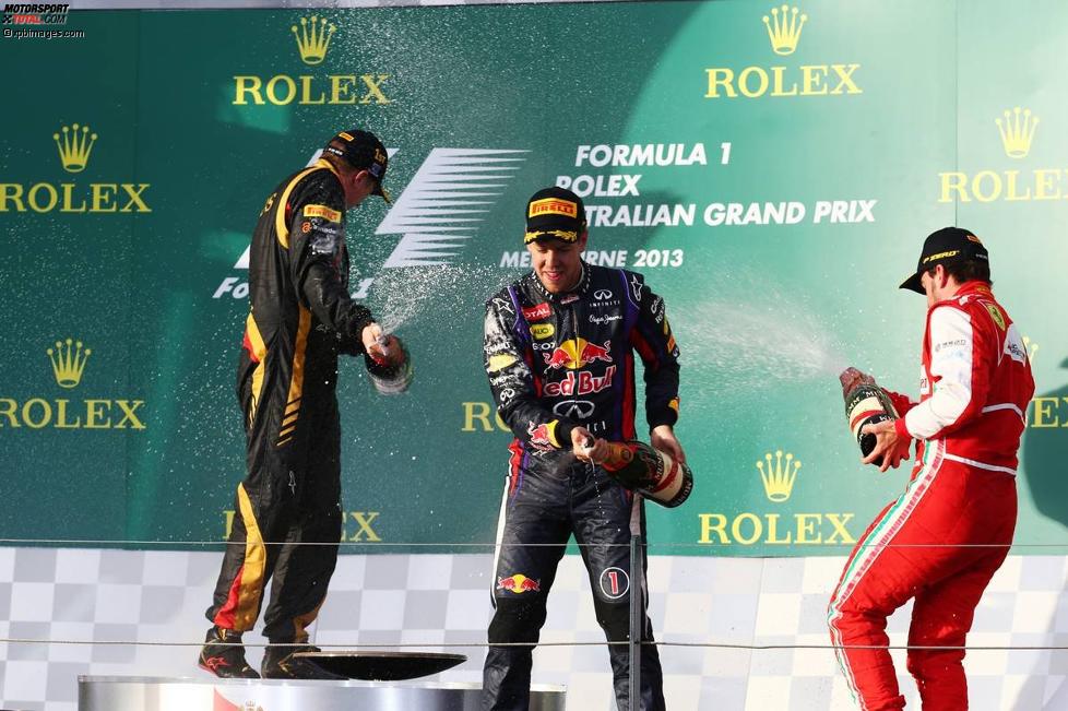 Sebastian Vettel (Red Bull), Fernando Alonso (Ferrari) und Kimi Räikkönen (Lotus) 