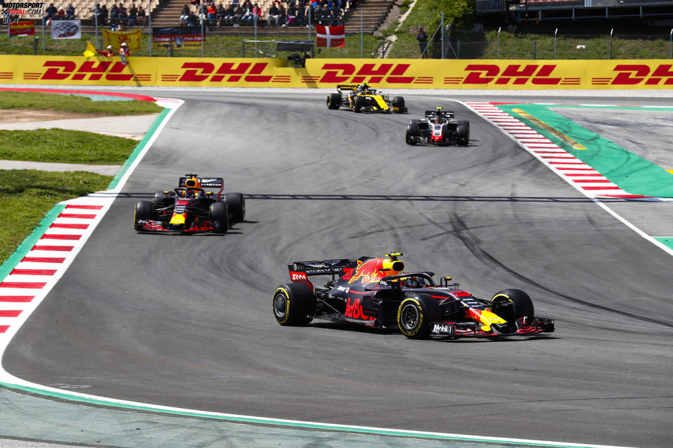 Max Verstappen (Red Bull), Daniel Ricciardo (Red Bull), Kevin Magnussen (Haas) und Carlos Sainz (Renault) 