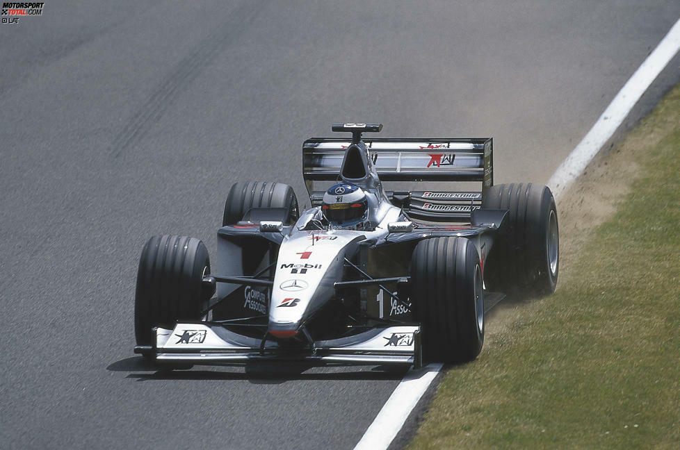 1999: Auch der Nachfolger MP4/14 ist mit dem Finnen am Volant nicht zu toppen, die Konstrukteurs-Krone jedoch geht an Ferrari. Damit schwindet die Dominanz McLarens und für Newey beginnt eine Durstrecke, die erst nach seinem Wechsel zu Red Bull endet.