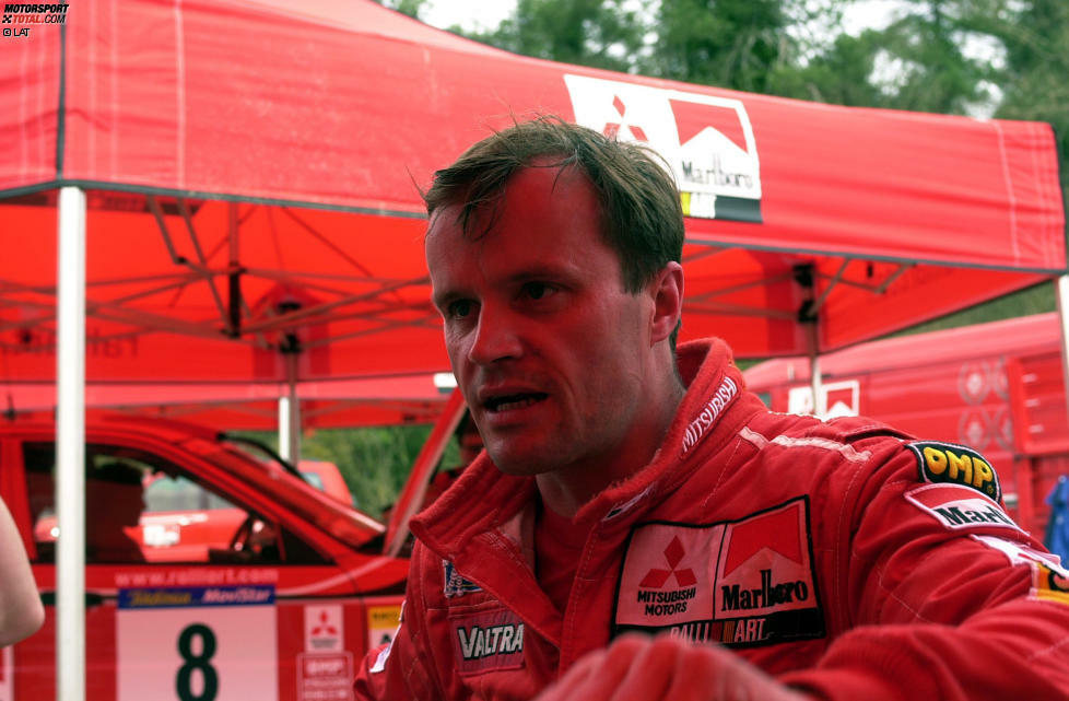 #6 Tommi Mäkinen - 24 Siege: Bis zum Jahr 1996 hat der Finne nur eine WM-Rallye gewonnen. Doch dann startet er durch, dominiert mit Mitsubishi vier Jahre in Folge der WRC und zieht nach WM-Titeln mit seinem Landsmann Juha Kankkunen gleich. 2017 kehrt Mäkinen als Teamchef von Toyota in den WRC-Servicepark zurück.