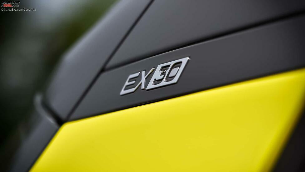 Volvo EX30 Single Extended Range Ultra (2024) in Moss Yellow im Test