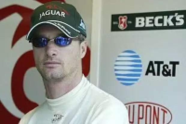 Titel-Bild zur News: Eddie Irvine (Jaguar Racing)