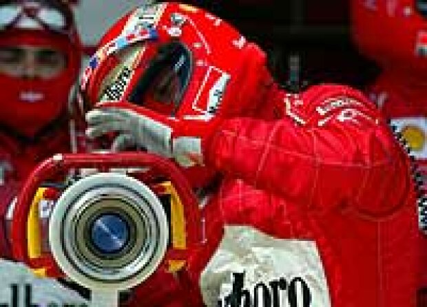 Titel-Bild zur News: Tankrüssel bei Ferrari