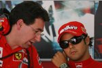 Mario Almondo (Technischer Direktor) und Felipe Massa (Ferrari) 