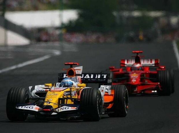 Titel-Bild zur News: Fernando Alonso vor Kimi Räikkönen