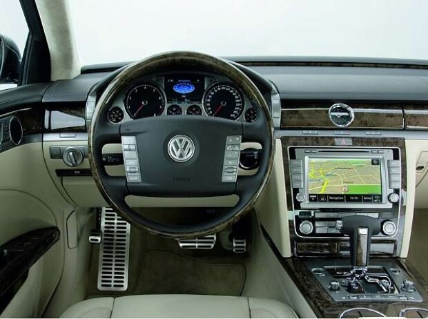 Das Cockpit des VW Phaeton