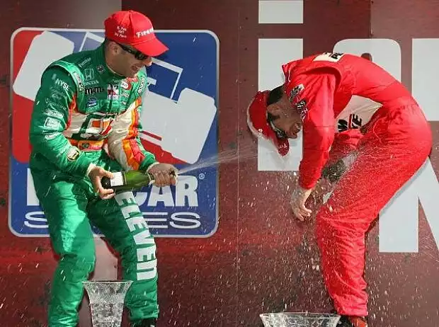 Titel-Bild zur News: Helio Castroneves Tony Kanaan