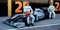 Michael Schumacher und Nico Rosberg mit dem Mercedes MGP W01