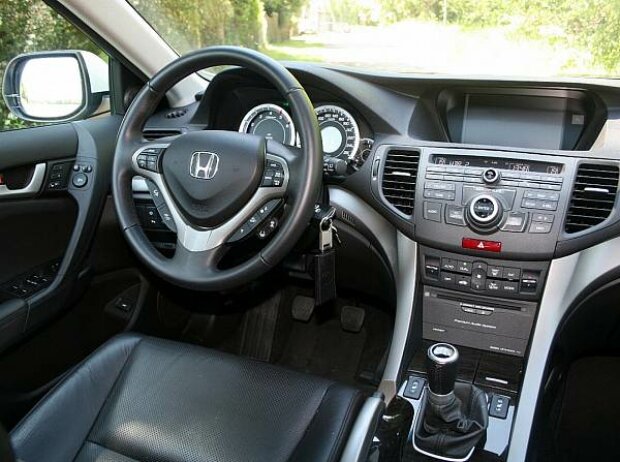 Fahrbericht Honda Accord Tourer 2.2 i-DTEC Executive