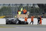 Michael Rossi/Dimitri Enjalbert mussten die DKR-Corvette nach Kollision abstellen