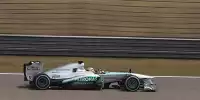 Bild zum Inhalt: Mercedes dominiert Trainingsauftakt in China