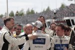 Gary Paffett (HWA-Mercedes) jubelt über seinen ersten Sieg seit Brands Hatch 2012