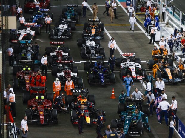 Titel-Bild zur News: Formel-1-Auto im Parc Ferme