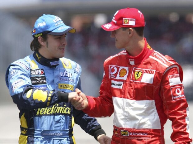 Titel-Bild zur News: Fernando Alonso (Renault) und Michael Schumacher (Ferrari) vor dem Formel-1-Saisonfinale 2006 in Brasilien