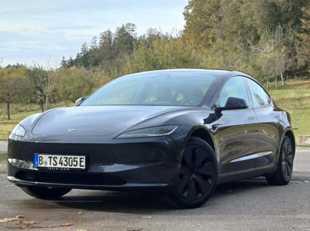 Titel-Bild zur News: Tesla Model 3 Highland