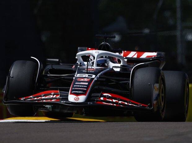 Titel-Bild zur News: Oliver Bearman beim Formel-1-Training in Imola für Haas