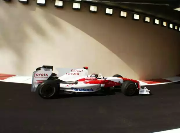 Title-Bild zur News: Jarno Trulli (Toyota) at Formel-1-Rennen in Abu Dhabi 2009