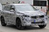 BMW X1 (2021) mit Glasdach und großem Grill erwischt